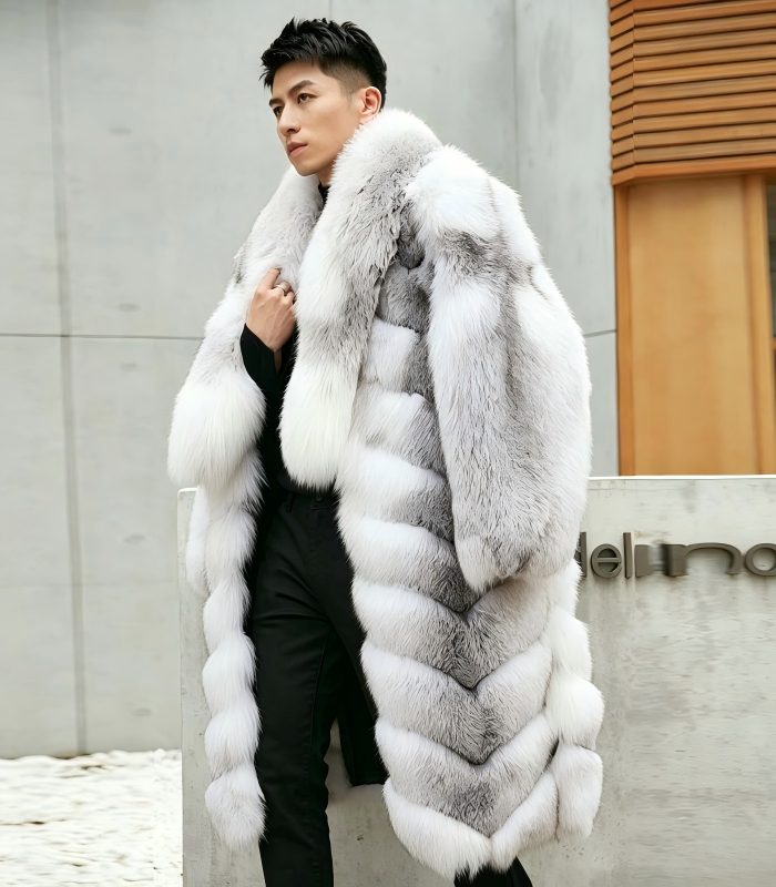 Natural fox fur coat.Luxury Winter Outerwear