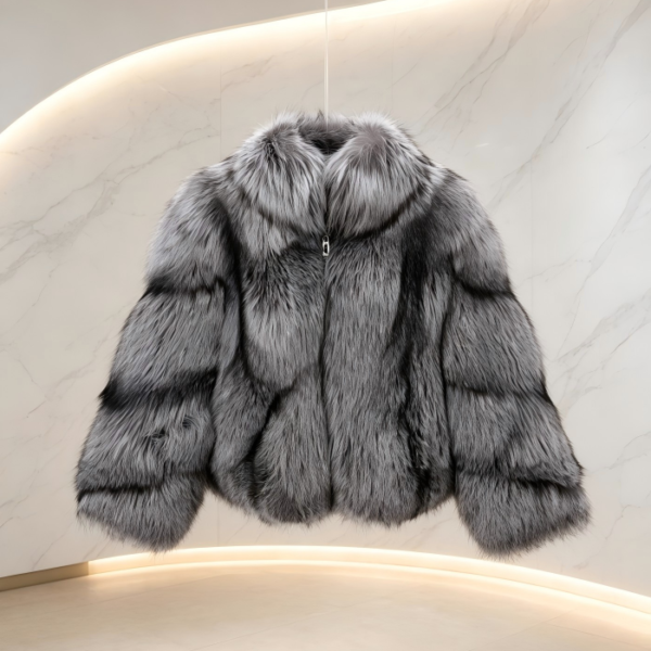 #2615 Short Gradient Silver Fox Fur Coat, Real Full Skin Silver Fox Jacket for Women Light Luxury Winter Outerwear.b
