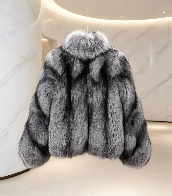 #2615 Short Gradient Silver Fox Fur Coat, Real Full Skin Silver Fox Jacket for Women Light Luxury Winter Outerwear.a