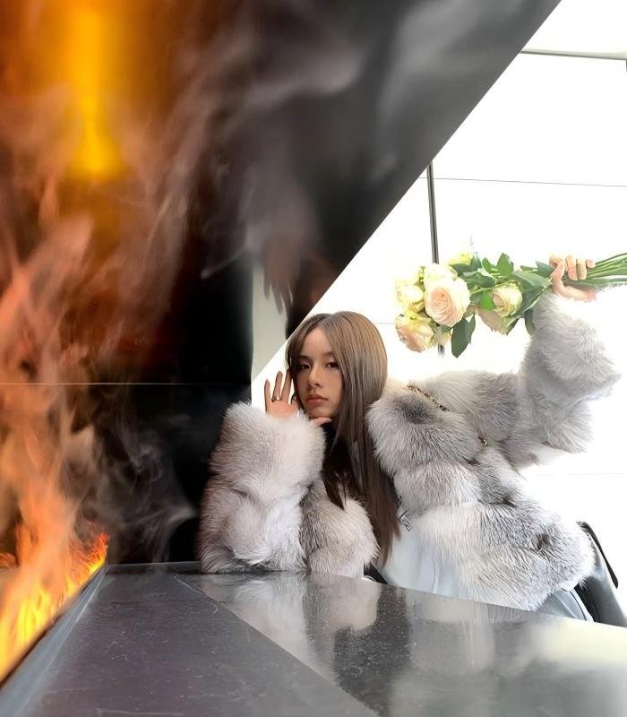 #2629 Women's Cross fox Fur Short Coat, Luxury Natural Full Skin Fox Fur Winter Jacket.D