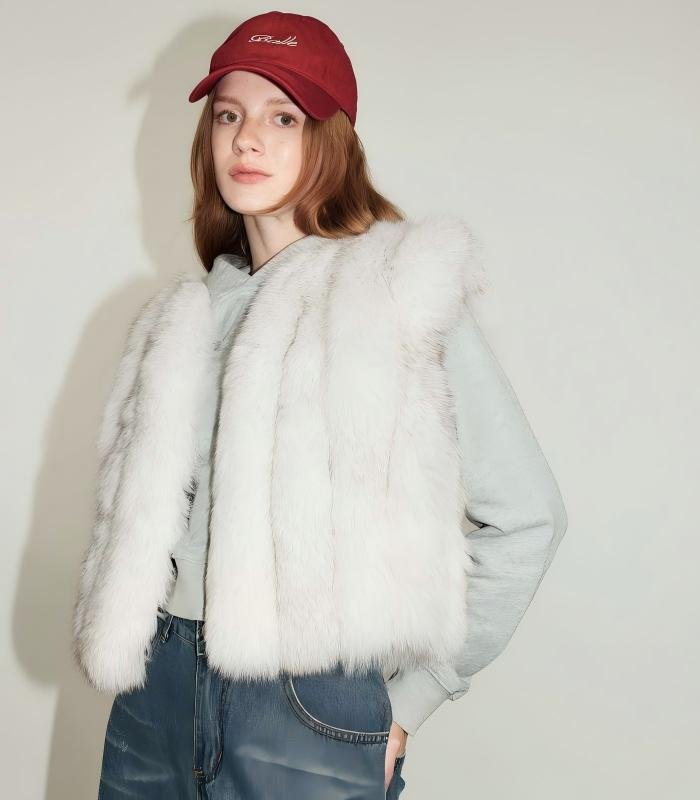#2640 Women's Fox Fur Vest, V-Neck Fluffy Sleeveless Winter Fur Gilet.A