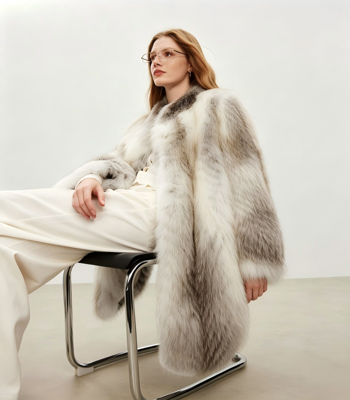 #2624 Fox Fur Coat, Real Full Skin Fox Jacket for Women Luxury Winter Outerwear.d