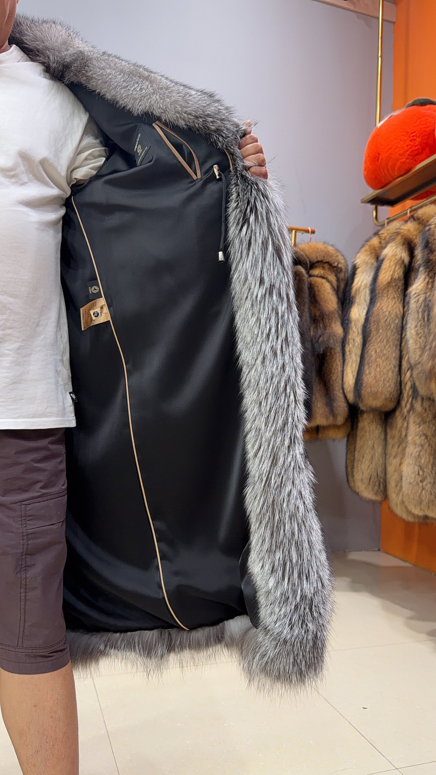 #2671 Men Long Full Skin Silver Fox Fur Coat , Oversized Luxury Warm Fox Fur Winter Outerwear With Hood.B